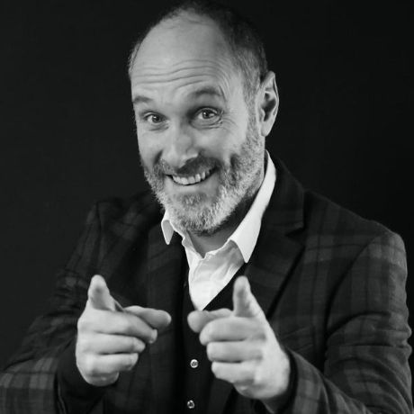 ANIMATEUR PRESENTATEUR ET DIVERTISSEUR